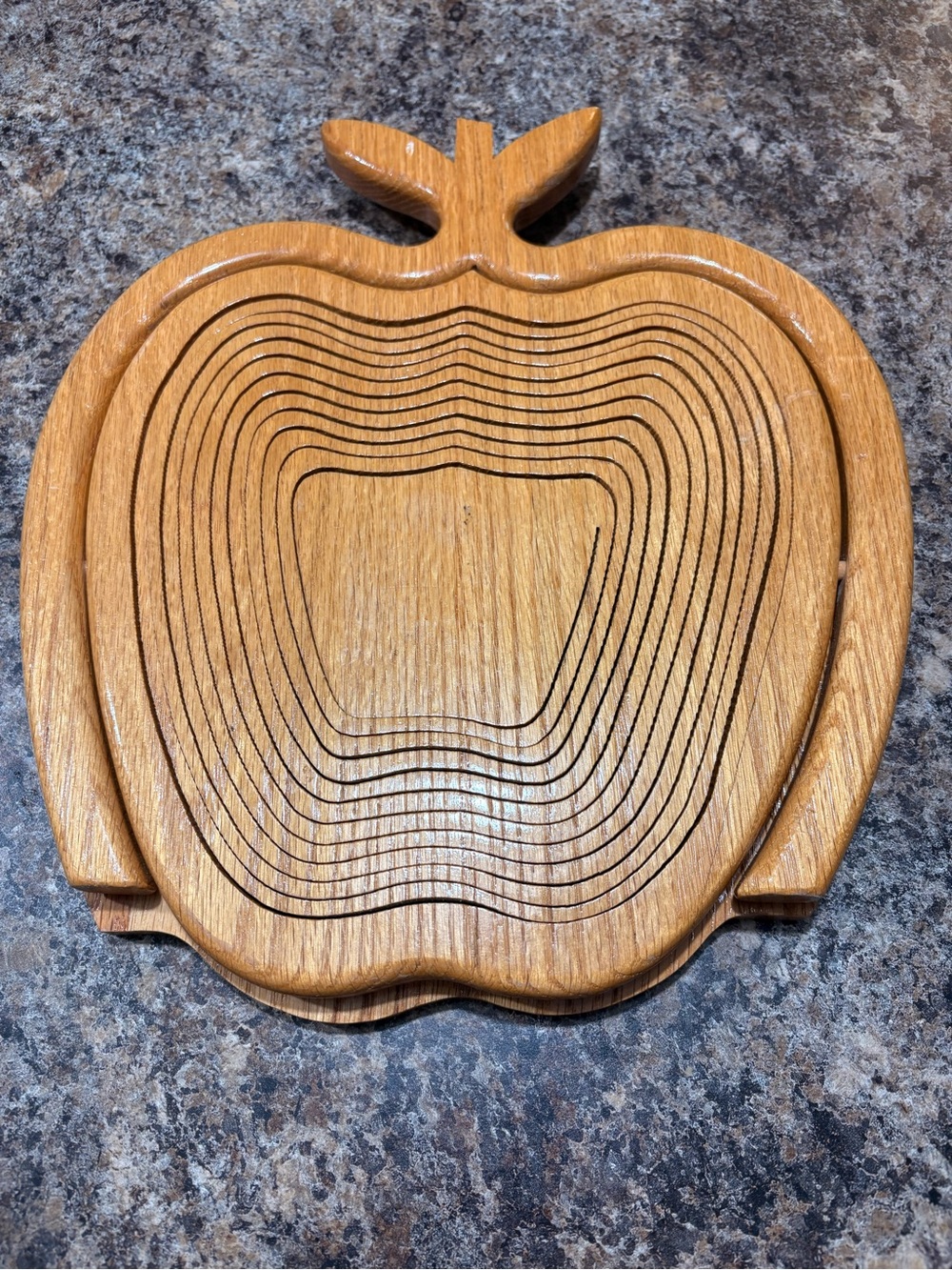 Collapsible Apple Basket